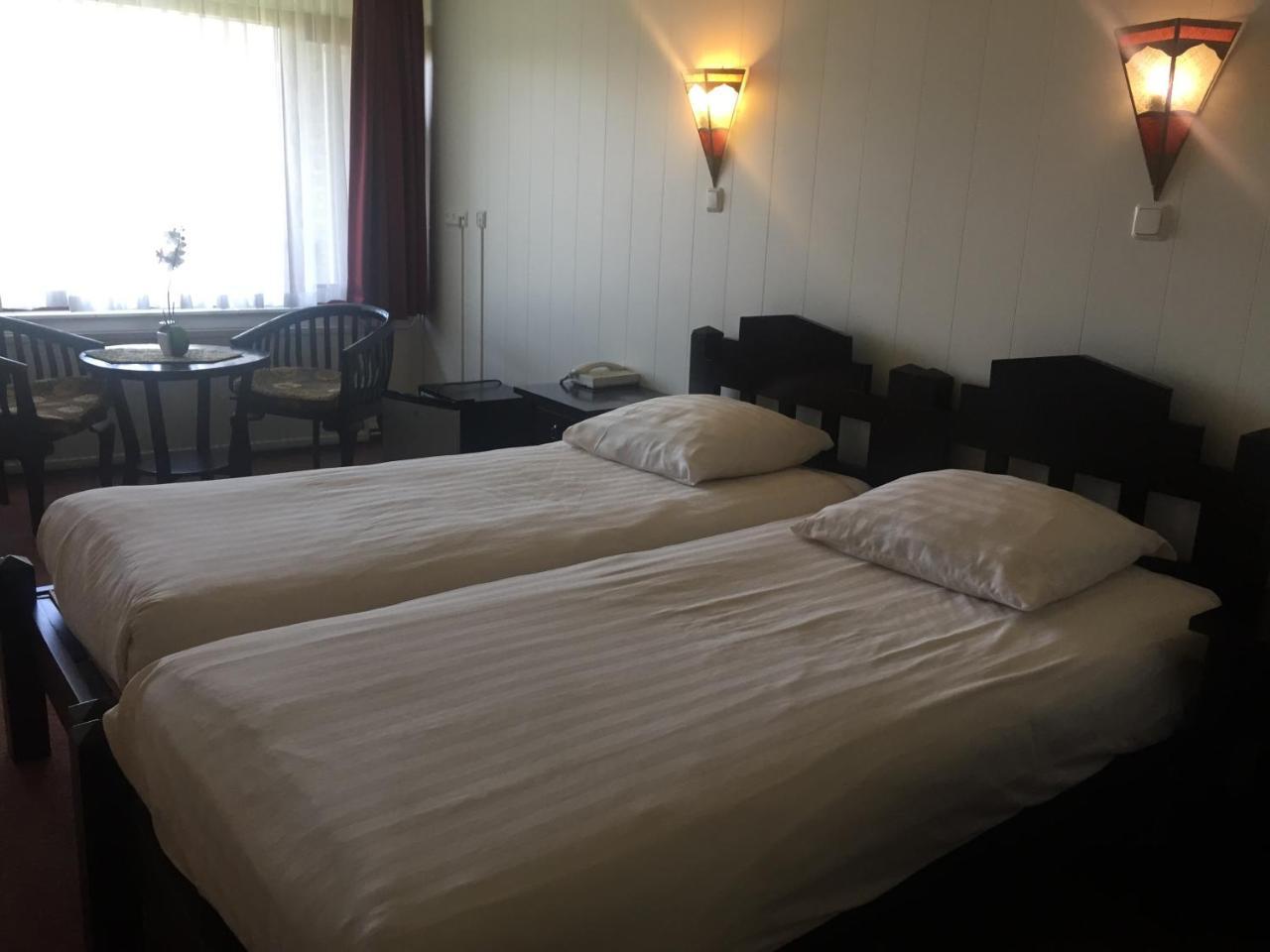 Hotel Den Helder Buitenkant foto